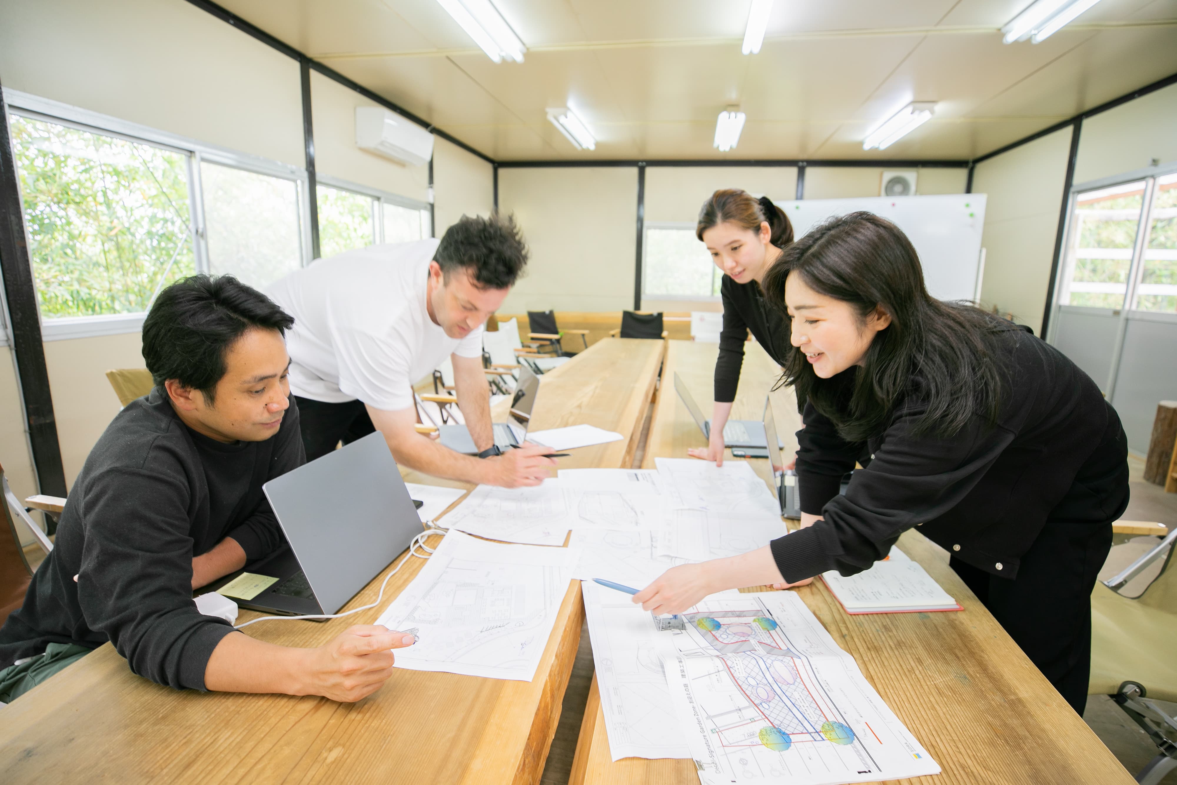 そら植物園株式会社 東京事務所の正社員 施工管理（工事） 設計・プランナー 営業・企画 都市緑化・ランドスケープ お庭・植木求人イメージ