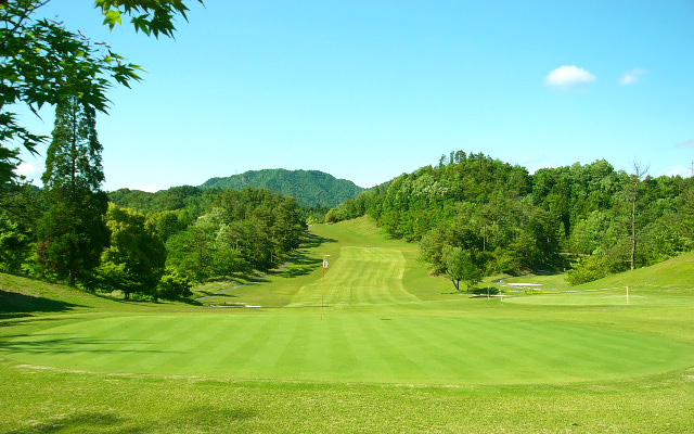 トーシンリゾート株式会社 TOSHIN さくらHills Golf Clubの契約社員 公園・施設管理 営業・企画 販売・接客 その他 ゴルフ場求人イメージ