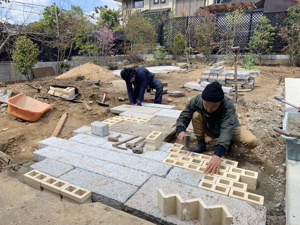 有限会社阪本造園工務所の正社員 職人・現場スタッフ 外構・エクステリア お庭・植木の求人情報イメージ3