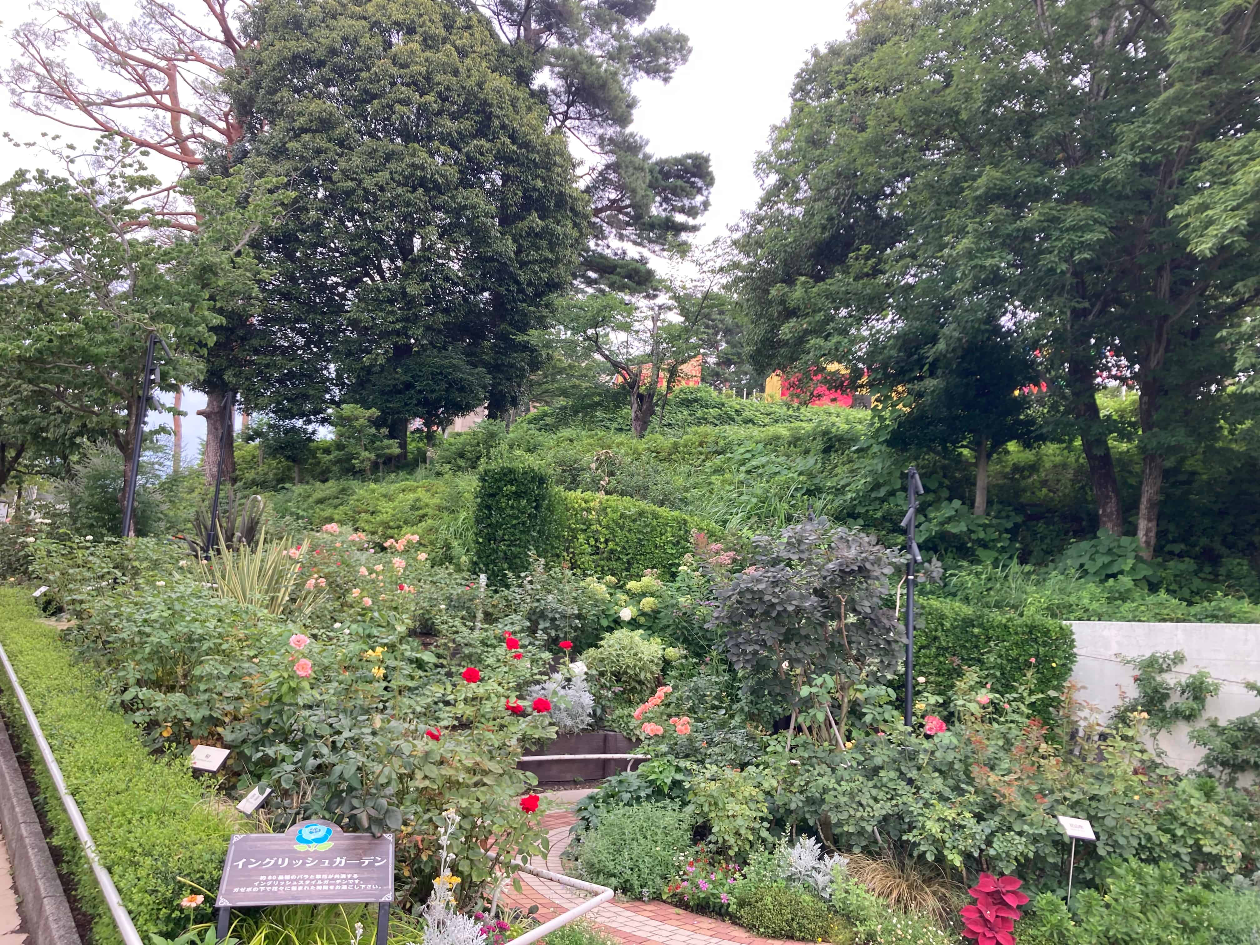 西武緑化管理株式会社 本社の契約社員 現場管理（維持管理） 都市緑化・ランドスケープ 屋上・壁面緑化 公園・公共施設の求人情報イメージ4